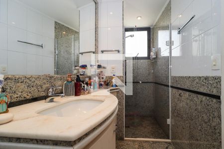 Apartamento à venda com 225m², 4 quartos e 4 vagasBanheiro da Suíte 3