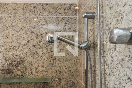 Apartamento à venda com 225m², 4 quartos e 4 vagasBanheiro da Suíte 2