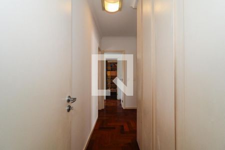 Apartamento à venda com 225m², 4 quartos e 4 vagasCorredor