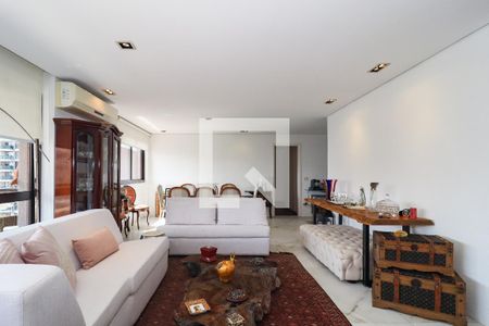 Apartamento à venda com 225m², 4 quartos e 4 vagasSala