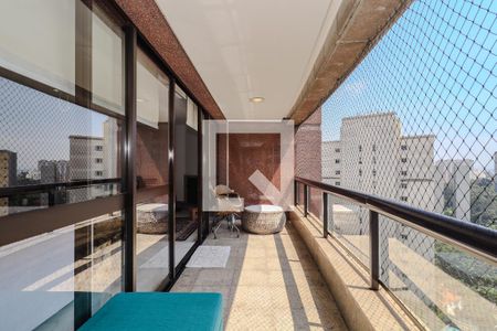 Apartamento à venda com 225m², 4 quartos e 4 vagasVaranda da Sala