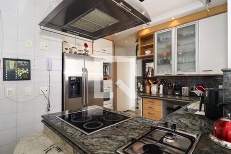 Apartamento à venda com 225m², 4 quartos e 4 vagasCozinha