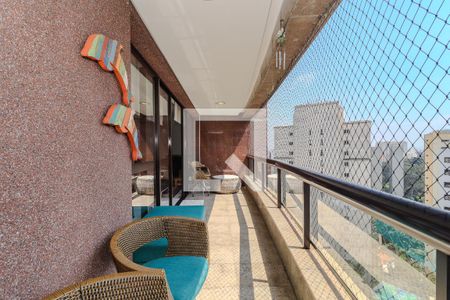 Apartamento à venda com 225m², 4 quartos e 4 vagasVaranda da Sala