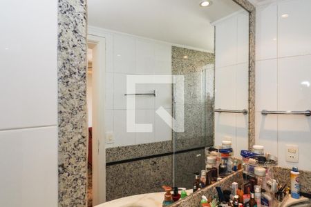 Apartamento à venda com 225m², 4 quartos e 4 vagasBanheiro da Suíte 3