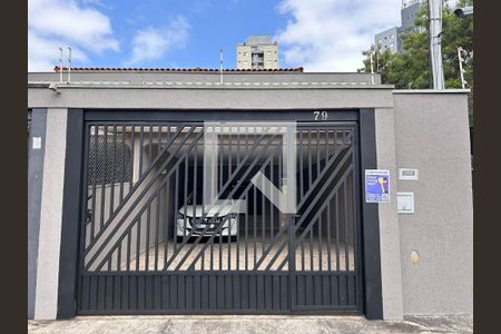 Casa à venda com 250m², 2 quartos e 3 vagasFachada