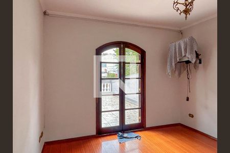 Casa à venda com 250m², 2 quartos e 3 vagasSuíte