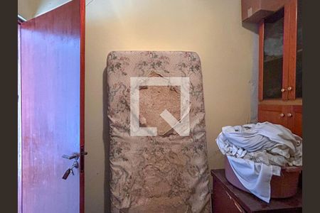 Casa à venda com 250m², 2 quartos e 3 vagasQuarto de Serviço