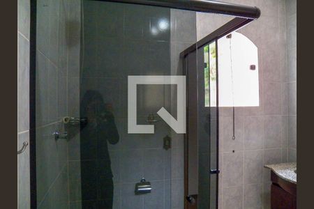 Casa à venda com 250m², 2 quartos e 3 vagasBanheiro 