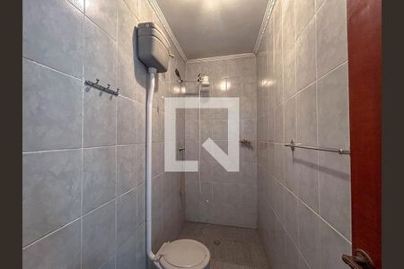 Casa à venda com 250m², 2 quartos e 3 vagasBanheiro de serviço