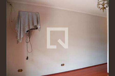 Casa à venda com 250m², 2 quartos e 3 vagasSuíte