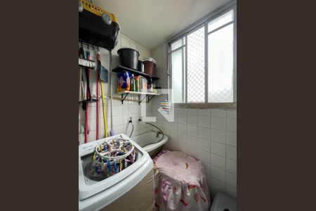 Apartamento à venda com 64m², 2 quartos e 1 vaga Apartamento à venda com 64m², 2 quartos e 1 vagaCozinha e Área de Serviço