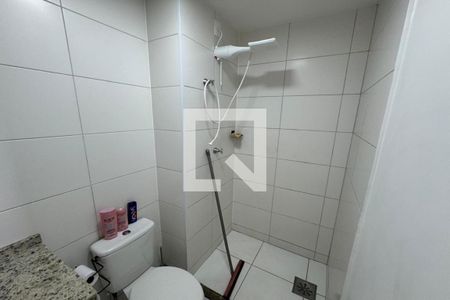 Banheiro da Suíte de apartamento para alugar com 2 quartos, 70m² em Parque Industrial Lagoinha, Ribeirão Preto