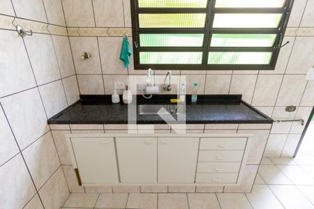 Casa à venda com 238m², 4 quartos e 3 vagas Casa à venda com 238m², 4 quartos e 3 vagasDetalhe - Cozinha
