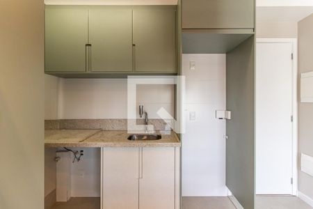 Cozinha de apartamento para alugar com 2 quartos, 35m² em República, São Paulo