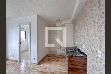 Apartamento para alugar com 35m², 2 quartos e sem vaga Apartamento para alugar com 35m², 2 quartos e sem vagaCozinha e Área de Serviço