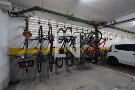 Área comum - Bicicletário de apartamento para alugar com 2 quartos, 38m² em Vila Tolstoi, São Paulo