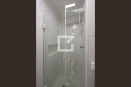 Banheiro de apartamento para alugar com 2 quartos, 38m² em Vila Tolstoi, São Paulo