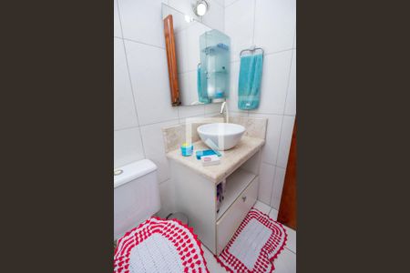 Casa à venda com 125m², 2 quartos e 1 vagaBanheiro do quarto 2