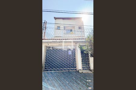 Casa à venda com 269m², 4 quartos e 4 vagas Casa à venda com 269m², 4 quartos e 4 vagasFachada