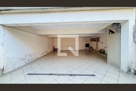 Casa à venda com 269m², 4 quartos e 4 vagas Casa à venda com 269m², 4 quartos e 4 vagasGaragem