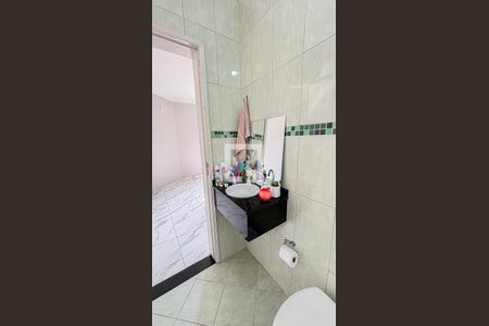 Casa à venda com 269m², 4 quartos e 4 vagas Casa à venda com 269m², 4 quartos e 4 vagasBanheiro da Suíte 2