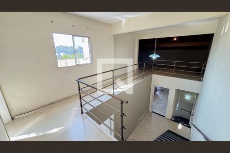 Casa à venda com 269m², 4 quartos e 4 vagas Casa à venda com 269m², 4 quartos e 4 vagasSotao