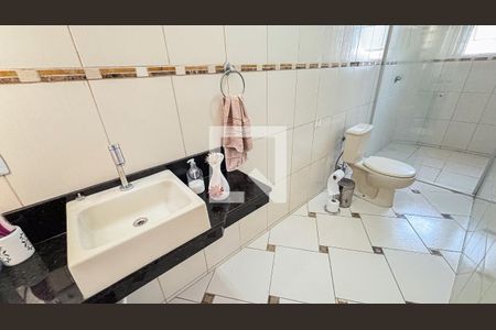 Casa à venda com 269m², 4 quartos e 4 vagas Casa à venda com 269m², 4 quartos e 4 vagasBanheiro da Suíte1