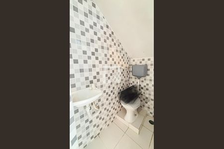 Casa à venda com 269m², 4 quartos e 4 vagas Casa à venda com 269m², 4 quartos e 4 vagasGaragem - Banheiro