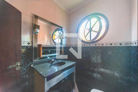 Casa à venda com 175m², 3 quartos e 2 vagasBanheiro Social