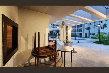 Apartamento para alugar com 68m², 2 quartos e 1 vaga Apartamento para alugar com 68m², 2 quartos e 1 vagaÁrea comum - Churrasqueira