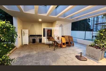 Apartamento para alugar com 68m², 2 quartos e 1 vaga Apartamento para alugar com 68m², 2 quartos e 1 vagaÁrea comum - Churrasqueira
