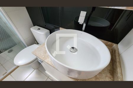 Apartamento para alugar com 68m², 2 quartos e 1 vaga Apartamento para alugar com 68m², 2 quartos e 1 vagaBanheiro da Suíte