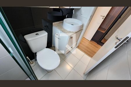 Apartamento para alugar com 68m², 2 quartos e 1 vaga Apartamento para alugar com 68m², 2 quartos e 1 vagaBanheiro da Suíte