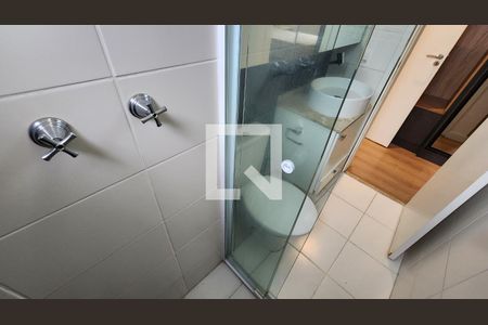 Apartamento para alugar com 68m², 2 quartos e 1 vaga Apartamento para alugar com 68m², 2 quartos e 1 vagaBanheiro da Suíte