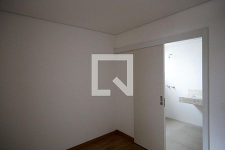 Closet da suíte de apartamento à venda com 4 quartos, 210m² em Lourdes, Belo Horizonte