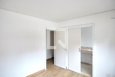 Apartamento à venda com 210m², 4 quartos e 4 vagasSuíte 2