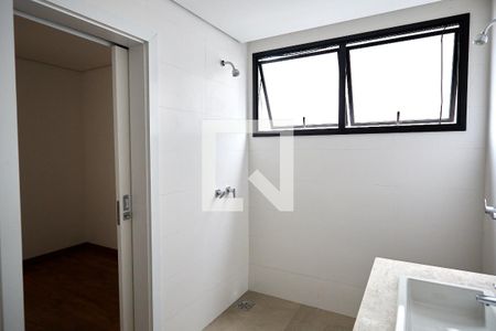 Banheiro da Suíte de apartamento à venda com 4 quartos, 210m² em Lourdes, Belo Horizonte