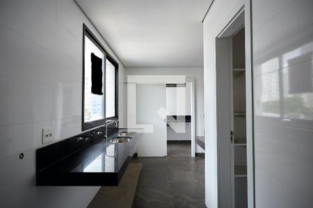 Apartamento à venda com 210m², 4 quartos e 4 vagasCozinha