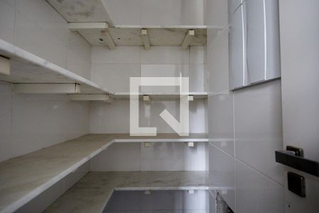 Apartamento à venda com 210m², 4 quartos e 4 vagasDespensa
