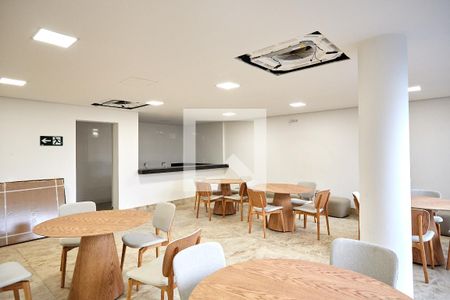 Apartamento à venda com 210m², 4 quartos e 4 vagasÁrea comum - Salão de festas