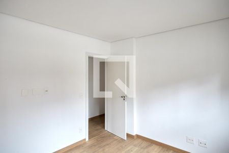 Apartamento à venda com 210m², 4 quartos e 4 vagasSuíte 1