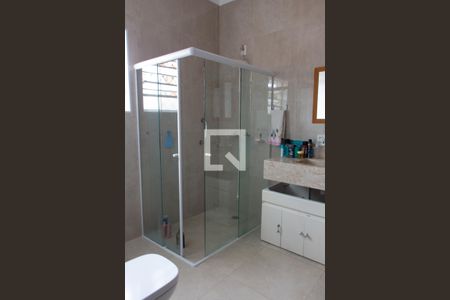 Casa para alugar com 180m², 3 quartos e 3 vagas Casa para alugar com 180m², 3 quartos e 3 vagasBANHEIRO DA SUITE