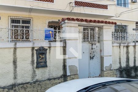 Apartamento à venda com 45m², 1 quarto e sem vaga Apartamento à venda com 45m², 1 quarto e sem vagaFachada da Entrada