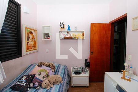 Apartamento à venda com 127m², 4 quartos e 2 vagasQuarto 2