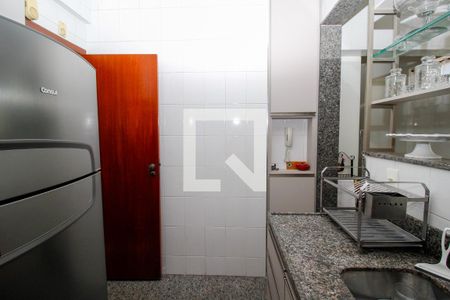 Apartamento à venda com 127m², 4 quartos e 2 vagasCozinha 