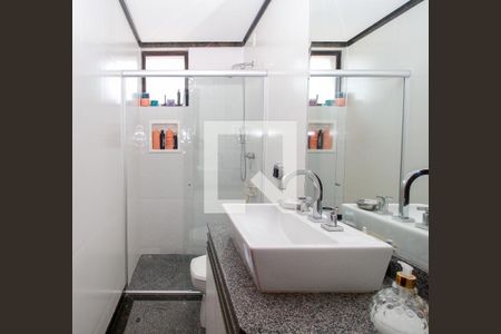 Apartamento à venda com 127m², 4 quartos e 2 vagasBanheiro 