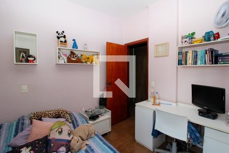Apartamento à venda com 127m², 4 quartos e 2 vagasQuarto 2