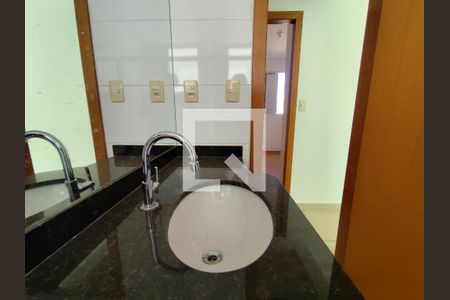 Apartamento à venda com 80m², 3 quartos e 2 vagas Apartamento à venda com 80m², 3 quartos e 2 vagasBanheiro