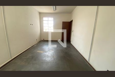 Casa para alugar com 500m², 8 quartos e 2 vagas Casa para alugar com 500m², 8 quartos e 2 vagasQuarto 5