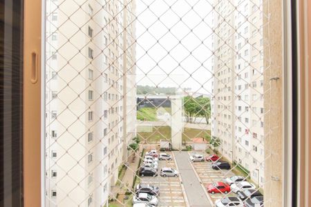 Vista da Sala de apartamento para alugar com 2 quartos, 41m² em Jardim Helian, São Paulo